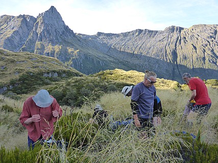 First Stop Of The Day
Photographer;&nbsp;Simon
2019-01-15&nbsp;08.48.58;&nbsp;Metadata time: '2019 Jan 15 08:48'
Original size:&nbsp;4,608 x 3,456; 6,517 kB
Filename: 2019-01-15 08.48.58 P1020449 Simon - first stop of the day.jpeg