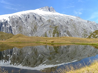 2019-01-16 17.26.15 Panorama Jim - Mt Hooker above Murdock Tarns_stitch.jpg: 5326x3977, 18702k (2019 May 10 21:46)