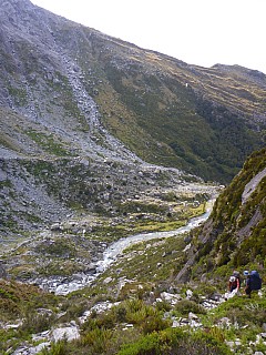 Descending into Murdock Creek
Photographer;&nbsp;Simon
2019-01-17&nbsp;09.30.03;&nbsp;Metadata time: '2019 Jan 17 09:30'
Original size:&nbsp;3,456 x 4,608; 5,170 kB
Filename: 2019-01-17 09.30.03 P1020544 Simon - descending into Murdock Creek.jpeg
