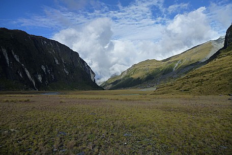 2019-01-18 08.26.24 P1050740 Philip - view back down Marks flat.jpeg: 4320x2880, 5304k (2019 Jun 24 21:12)