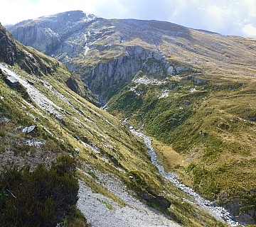 Sidle route up the Clarke
Photographer;&nbsp;Simon
2019-01-18&nbsp;10.29.01;&nbsp;Metadata time: '2019 Jan 18 10:29'
Original size:&nbsp;5,446 x 4,847; 29,297 kB;&nbsp;stitch
Filename: 2019-01-18 10.29.01 Panorama Simon - sidle route up the Clarke_stitch.jpg