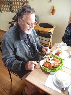 Simon enjoying his fresh salad
Photographer;&nbsp;Philip
2019-01-21&nbsp;13.04.06;&nbsp;Metadata time: '2019 Jan 21 13:04'
Original size:&nbsp;3,240 x 4,320; 4,952 kB
Filename: 2019-01-21 13.04.06 P1050801 Philip - Simon enjoying his fresh salad.jpeg