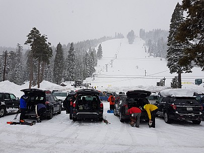 Homewood car park and Madden Triple
Photo:&nbsp;Jim
2019-02-26&nbsp;09.55.12;&nbsp;'2019 Feb 26 09:55'
Original size:&nbsp;4,032 x 3,024; 2,302 kB
2019-02-26 09.55.12 Jim - Homewood car park and Madden Triple.jpeg