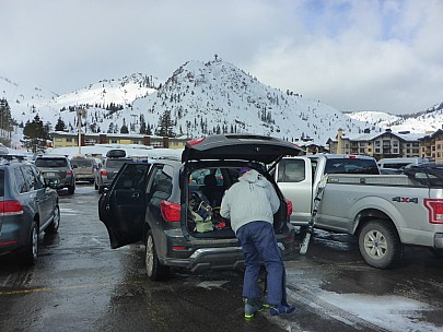 In Squaw Valley carpark
Photo: Simon
2019-03-01 09.08.49; '2019 Mar 01 09:08'
Original size: 4,608 x 3,456; 5,918 kB
2019-03-01 09.08.49 P1020742 Simon - in Squaw Valley carpark.jpeg