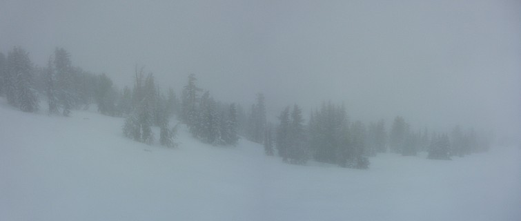 2019-03-02 10.48.39 Panorama Simon - cloudy at top of Zephyr trail_stitch.jpg: 7556x3203, 17581k (2019 Apr 22 13:46)