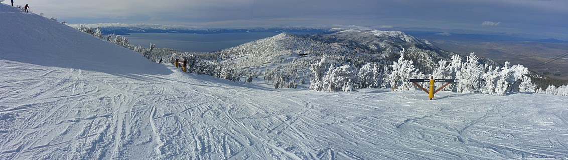 2019-03-04 16.02.45 Panorama Simon - Lake Tahoe from California Trail at the top of Dipper Line_stitch.jpg: 9699x2741, 26841k (2019 Mar 13 06:37)
