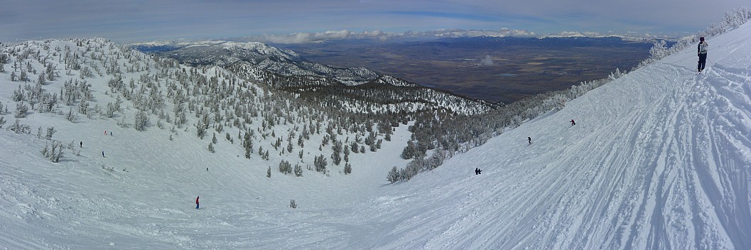 2019-03-04 12.55.06 Panorama Simon - Jim at top of Milky Way Bowl_stitch.jpg: 10169x3387, 31483k (2019 Mar 10 19:55)