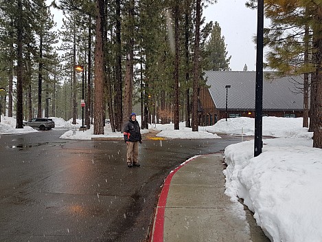 2019-03-06 16.11.25 Jim - Simon near County Superior Court.jpeg: 4032x3024, 5838k (2019 Mar 07 15:31)