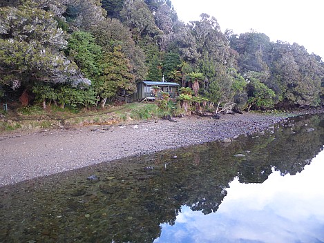 2019-11-14 07.11.19 P1020071 Brian - Freds Camp Hut at dawn.jpeg: 4000x3000, 4934k (2019 Nov 16 20:40)