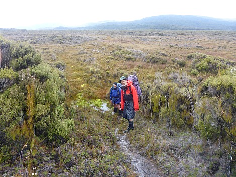 2019-11-14 11.58.20 P1030043 Simon - Jim and Brian following track.jpeg: 4608x3456, 5885k (2019 Nov 14 11:58)