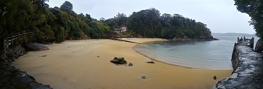 Post Office Bay
Photographer;&nbsp;Simon
2019-11-16&nbsp;09.50.40;&nbsp;Metadata time: '2019 Nov 16 09:50'
Original size:&nbsp;9,351 x 3,195; 26,993 kB;&nbsp;stitch
Filename: 2019-11-16 09.50.40_HDR LG6 Simon - Post Office Bay_stitch.jpg