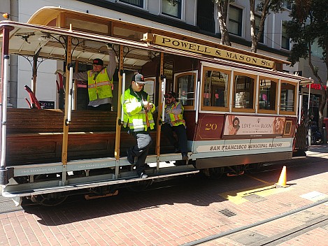 Powell and Mason tram
Photo: Simon
2020-02-27 12.09.58; '2020 Feb 27 12:09'
Original size: 4,160 x 3,120; 6,046 kB