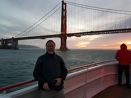 2020-02-28 18.22.03 GS8 Jim - Simon and Golden Gate Bridge.jpeg: 4032x3024, 2207k (2020 Mar 05 13:04)