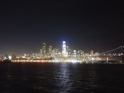   San Francisco by night
Photo: Simon
Size: 2,080 x 1,560; 889 kB  