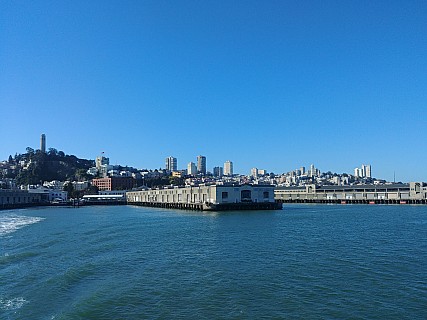 2020-02-29 09.34.12 LG6 Simon - looking back at Pier 33 and Coit Tower.jpeg: 4160x3120, 5377k (2020 Mar 05 13:10)