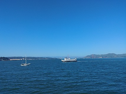 2020-02-29 09.37.15 View of Golden Gate Bridge and ferry
Photo: Simon
Size: 4160x3120 5211kB

