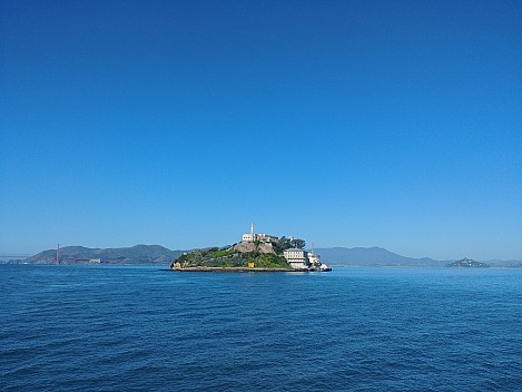 Alcatraz Island
Photo: Simon
2020-02-29 09.39.45; '2020 Feb 29 09:39'
Original size: 4,160 x 3,120; 5,205 kB