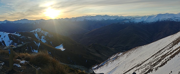 Coronet peak sunset view
Photographer;&nbsp;Adrian
2020-08-05&nbsp;17.15.19;&nbsp;Metadata time: '2020 Aug 05 17:15'
Original size:&nbsp;7,459 x 3,086; 17,771 kB;&nbsp;stitch
Filename: 2020-08-05 17.15.19_HDR LG6 Adrian - Coronet peak sunset view_stitch.jpg