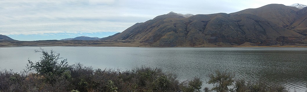 Lake Emma
Photographer;&nbsp;Simon
2020-09-05&nbsp;09.07.48;&nbsp;Metadata time: '2020 Sept 05 09:07'
Original size:&nbsp;6,583 x 1,989; 12,581 kB;&nbsp;stitch
Filename: 2020-09-05 09.07.48_HDR LG6 Simon - Lake Emma_stitch.jpg