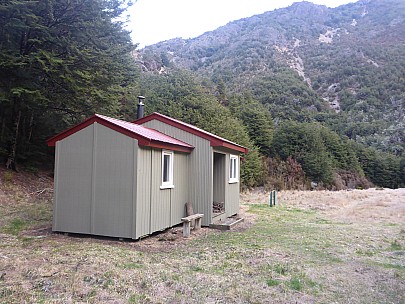 Jollie Brook Hut
Photo: Simon
2021-09-18 17.30.08; '2021 Sept 18 17:30'
Original size: 4,608 x 3,456; 6,465 kB
2021-09-18 17.30.08 P1030585 Simon - Jollie Brook Hut.jpeg