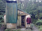 2021-12-10 07.53.56 LG6 Simon - Brian outside Cone Hut.jpeg: 4160x3120, 7892k (2021 Dec 15 20:59)