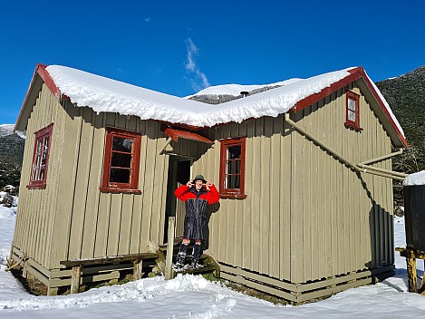 2022-07-31 14.58.21 S20 Simon - Brian at Hurunui 3 hut.jpeg: 4032x3024, 3425k (2022 Dec 11 14:48)