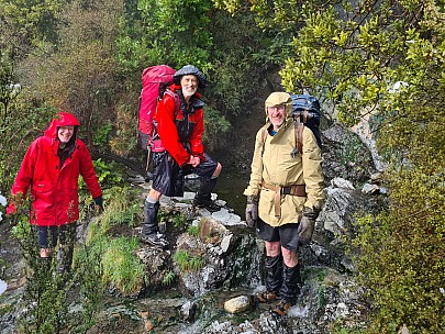 Bruce, Brian, and Alan at hot pool
Photo: Simon
2022-07-31 11.36.27; '2022 Jul 31 11:36'
Original size: 4,032 x 3,024; 6,206 kB
2022-07-31 11.36.27 S20 Simon - Bruce, Brian, and Alan at hot pool.jpeg