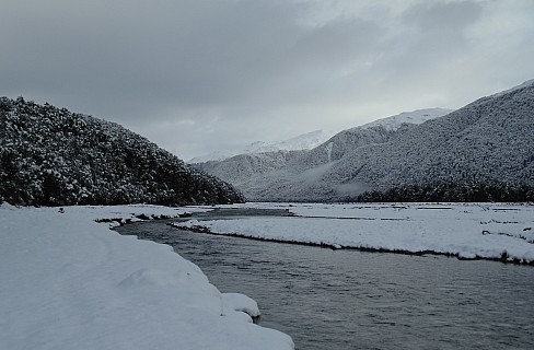 View up snowy Hurunui River
Photographer;&nbsp;Alan
2022-08-01&nbsp;10.22.14;&nbsp;Metadata time: '2022 Aug 01 10:22'
Original size:&nbsp;4,608 x 3,024; 4,552 kB;&nbsp;cr
Filename: 2022-08-01 10.22.14 DSC02876 Alan - view up snowy Hurunui River_cr.jpg