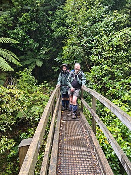 Adrian and Simon on Mangahao sidle track
Photo: Simon
2022-10-24 10.11.44; '2022 Oct 24 10:11'
Original size: 6,928 x 9,248; 20,451 kB
2022-10-24 10.11.44 S20 Simon - Adrian and Simon on Mangahao sidle track.jpeg