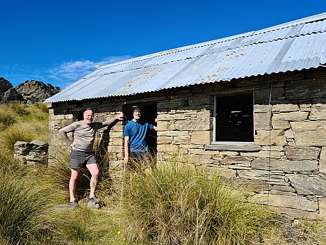With Brians at Whites Hut off Symes Road
Photo: Simon
2022-12-29 09.55.29; '2022 Dec 29 09:55'
Original size: 9,248 x 6,936; 25,670 kB
2022-12-29 09.55.29 S20+ Simon - with Brians at Whites Hut off Symes Road.jpeg