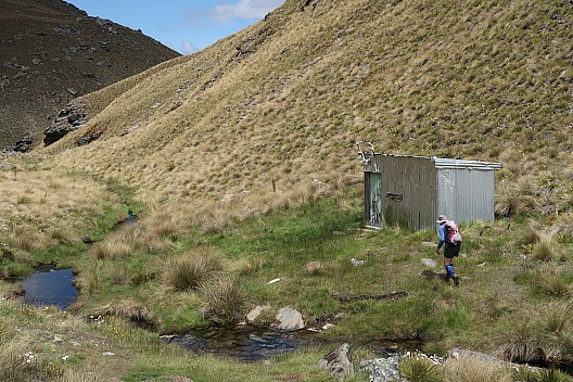 Simon arriving at Lauder Basin Hut
Photo: Brian
2022-12-31 13.48.05; '2022 Dec 31 13:48'
Original size: 5,472 x 3,648; 12,801 kB