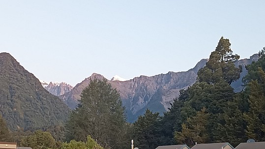 View up Fox Glacier valley
Photo:&nbsp;Philip
2023-04-15&nbsp;18.10.04;&nbsp;'2023 Apr 15 18:10'
Original size:&nbsp;8,000 x 4,516; 4,039 kB;&nbsp;cr
2023-04-15 18.10.04 Philip - view up Fox Glacier valley_cr.jpg