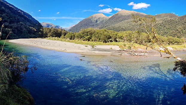 Moeraki River lunch spot
Photo: Simon
2023-04-16 13.03.36; '2023 Apr 16 13:03'
Original size: 16,727 x 9,461; 44,715 kB; stitch