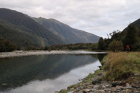 Simon tramping alongside river
Photographer;&nbsp;Brian
2023-04-17&nbsp;11.27.23;&nbsp;Metadata time: '2023 Apr 17 11:27'
Original size:&nbsp;5,472 x 3,648; 7,539 kB
Filename: 2023-04-17 11.27.23 IMG_0814 Brian - Simon tramping alongside river.jpeg