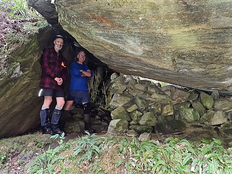 Brian and Philip in the rock biv
Photo: Simon
2023-04-17 08.58.26; '2023 Apr 17 08:58'
Original size: 9,248 x 6,936; 12,767 kB