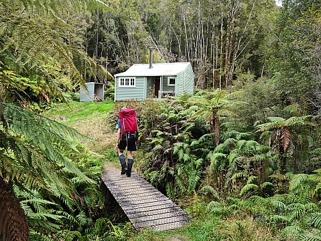 Brian arriving at Blue River hut
Photo: Simon
2023-04-17 14.55.38; '2023 Apr 17 14:55'
Original size: 9,248 x 6,936; 33,193 kB