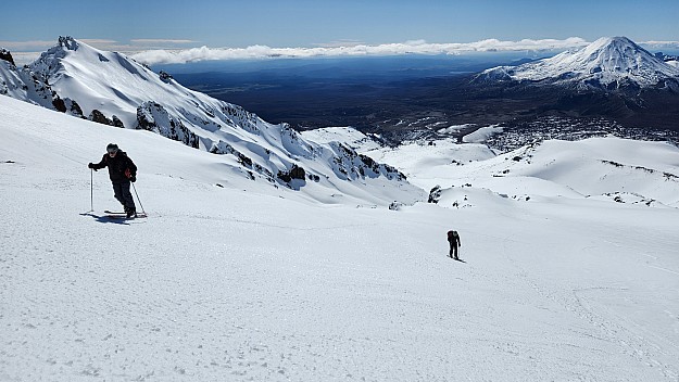 Simon and Adrian skinning back up to Pinnacle Ridge
Photo: Paul Bagshaw
2023-08-30 13.01.37; '2023 Aug 30 13:01'
Original size: 4,000 x 2,252; 2,146 kB
2023-08-30 13.01.37 1000009705 Paul Bagshaw - Simon and Adrian skinning back up to Pinnacle Ridge.jpeg Simon and Adrian skinning back up to Pinnacle Ridge
Photo: Paul Bagshaw
2023-08-30 13.01.37; '2023 Aug 30 13:01'
Original size: 4,000 x 2,252; 2,146 kB
2023-08-30 13.01.37 1000009705 Paul Bagshaw - Simon and Adrian skinning back up to Pinnacle Ridge.jpeg