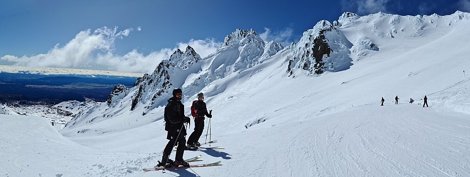 Kevin and Adrian at the head of Pinnacle Valley
Photo: Simon
2023-08-31 13.23.32; '2023 Aug 31 13:23'
Original size: 16,487 x 6,216; 11,858 kB; stitch
2023-08-31 13.23.32 S20+ Simon - Kevin and Adrian at the head of Pinnacle Valley_stitch.jpg Kevin and Adrian at the head of Pinnacle Valley
Photo: Simon
2023-08-31 13.23.32; '2023 Aug 31 13:23'
Original size: 16,487 x 6,216; 11,858 kB; stitch
2023-08-31 13.23.32 S20+ Simon - Kevin and Adrian at the head of Pinnacle Valley_stitch.jpg