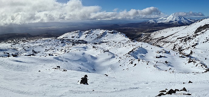 Top of the Yankee
Photographer;&nbsp;Simon
2023-08-27&nbsp;15.24.38;&nbsp;Metadata time: '2023 Aug 27 15:24'
Original size:&nbsp;11,064 x 5,136; 12,706 kB;&nbsp;stitch
Filename: 2023-08-27 15.24.38 S20+ Simon - Top of the Yankee_stitch.jpg