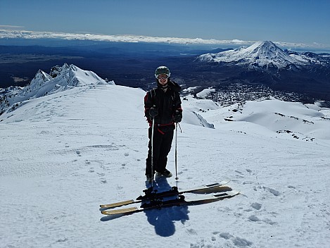 Adrian on Pinnacle Ridge
Photo: Simon
2023-08-30 12.14.01; '2023 Aug 30 12:14'
Original size: 9,248 x 6,936; 15,850 kB
2023-08-30 12.14.01 S20+ Simon - Adrian on Pinnacle Ridge.jpeg
