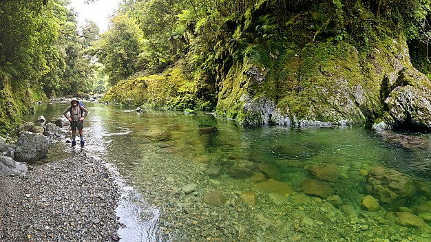 In the Ōtaki
Photo: Simon
2024-01-04 08.56.39; '2024 Jan 04 08:56'
Original size: 14,977 x 8,418; 22,555 kB; stitch