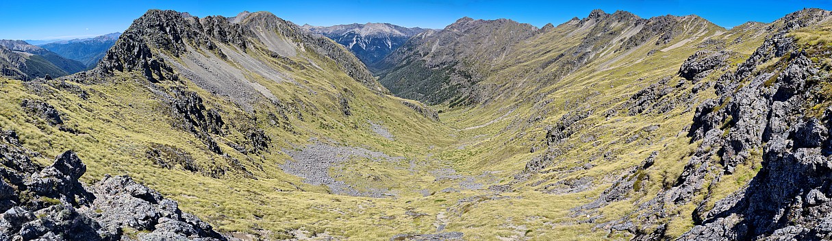 Head of Lost Stream
Photo: Simon
2024-01-30 14.01.36; '2024 Jan 30 14:01'
Original size: 29,031 x 8,408; 63,761 kB; stitch