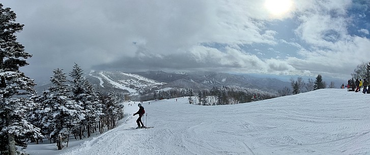Adrian on Yakebitaiyama B1 Course
Photographer;&nbsp;Jim
2024-03-02&nbsp;14.42.53;&nbsp;Metadata time: '2024 Mar 02 14:42'
Original size:&nbsp;5,089 x 2,127; 1,945 kB;&nbsp;stitch
Filename: 2024-03-02 14.42.53 S21FE+ Jim - Adrian on Yakebitaiyama B1 Course_stitch.jpg