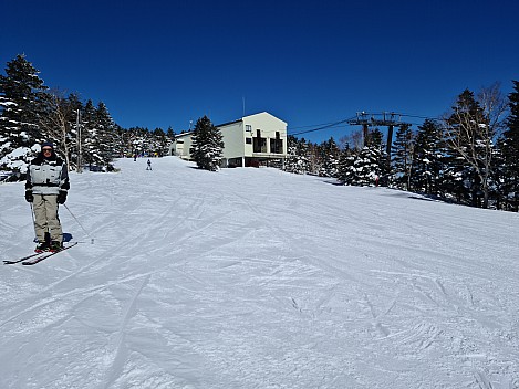 Jim at the top of Yakebitaiyama Gondola number  1
Photo: Simon
2024-03-03 09.58.46; '2024 Mar 03 13:58'
Original size: 9,248 x 6,936; 14,733 kB
2024-03-03 09.58.46 S20+ Simon - Jim at the top of Yakebitaiyama Gondola number 1.jpeg Jim at the top of Yakebitaiyama Gondola number  1
Photo: Simon
2024-03-03 09.58.46; '2024 Mar 03 13:58'
Original size: 9,248 x 6,936; 14,733 kB
2024-03-03 09.58.46 S20+ Simon - Jim at the top of Yakebitaiyama Gondola number 1.jpeg
