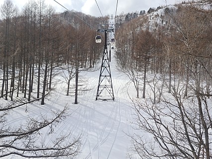 View up the Okushiga Kōgen Gondola
Photographer;&nbsp;Simon
2024-03-03&nbsp;13.53.38;&nbsp;Metadata time: '2024 Mar 03 13:53'
Original size:&nbsp;8,463 x 6,347; 21,422 kB;&nbsp;str
Filename: 2024-03-03 13.53.38 S20+ Simon - view up the Okushiga Kōgen Gondola_str.jpeg
