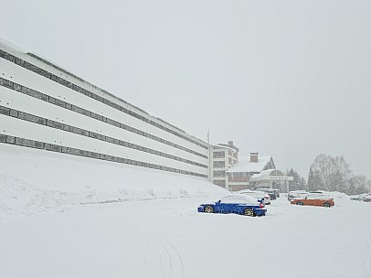 Shiga Kōgen Prince Hotel East Wing
Photo: Simon
2024-03-06 09.23.58; '2024 Mar 06 09:23'
Original size: 9,248 x 6,928; 8,105 kB
2024-03-06 09.23.58 S20+ Simon - Shiga Kōgen Prince Hotel East Wing.jpeg