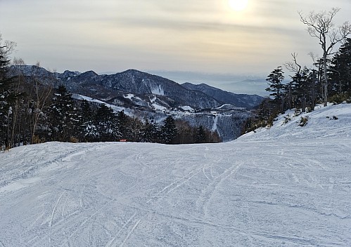 On Higashidateyama Olympic course
Photo: Adrian
2024-03-11 16.38.15; '2024 Mar 11 20:38'
Original size: 8,909 x 6,283; 5,758 kB; stitch