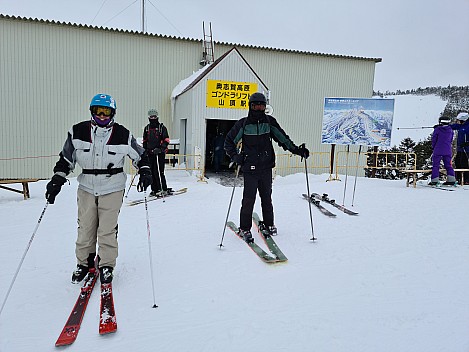 Jim, Adrian, and Kevin at the Okushiga Gobdola top station
Photo: Simon
2024-03-12 10.38.18; '2024 Mar 12 14:38'
Original size: 9,248 x 6,936; 10,581 kB
2024-03-12 10.38.18 S20+ Simon - Jim, Adrian, and Kevin at the Okushiga Gobdola top station.jpeg Jim, Adrian, and Kevin at the Okushiga Gobdola top station
Photo: Simon
2024-03-12 10.38.18; '2024 Mar 12 14:38'
Original size: 9,248 x 6,936; 10,581 kB
2024-03-12 10.38.18 S20+ Simon - Jim, Adrian, and Kevin at the Okushiga Gobdola top station.jpeg