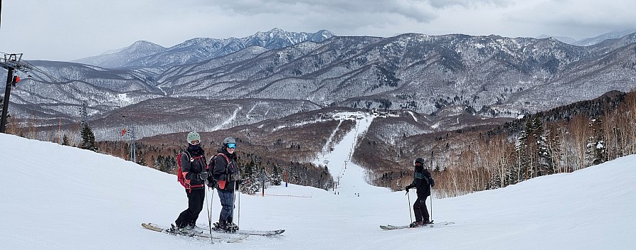 Kevin at the top of Okushiga Kōgen Course Export
Photo: Jim
2024-03-12 10.59.36; '2024 Mar 12 14:59'
Original size: 5,346 x 2,106; 2,405 kB; stitch