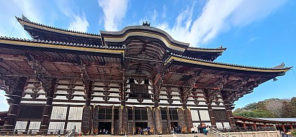 Ōsaka markets, visit to Nara
Tōdai-ji
Photo: Adrian
2024-03-14 15.52.59; '2024 Mar 14 15:52'
Original size: 6,469 x 2,988; 2,008 kB; stitch
2024-03-14 15.52.59 S20+ Adrian - Tōdai-ji_stitch.jpg